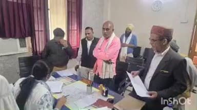 नानपारा: नानपारा के एसडीएम ने जनता दर्शन में सुनी जन समस्याएं, निस्तारण के दिए निर्देश