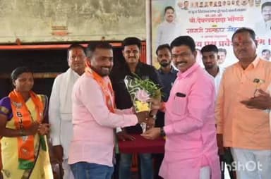 राजूरा: आंबेझरी येथे काँग्रेस व शेतकरी संघटनेच्या अनेक कार्यकर्त्यांचा भाजपात जाहीर पक्षप्रवेश