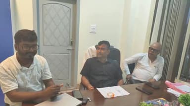 ঘগ্ৰাপাৰ ভাগ: ভাৰতীয় জনতা পাৰ্টি ঘগ্ৰাপাৰৰ মণ্ডল কাৰ্যালয়ত গুৰুত্বপূৰ্ণ বৈঠক ,উপস্থিত মণ্ডলৰ সভাপতি মনোজ ডেকা