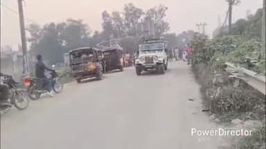 समेली: विधानसभा चुनाव के मद्देनज़र पोठिया में पुलिस ने सुरक्षा के लिए निकाला फ्लैग मार्च