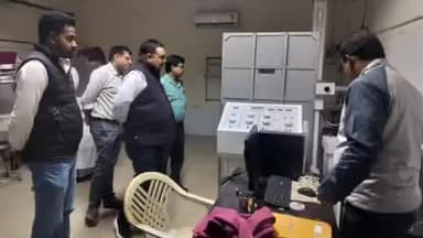 सरायकेला: सरायकेला सदर अस्पताल में एक्स-रे मशीन बंद होने की सूचना पर सिविल सर्जन ने किया निरीक्षण, मशीन मिली चालू