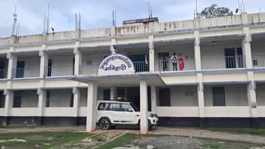 मनिहारी: मनिहारी विधानसभा चुनाव की तैयारी पूरी, मंगलवार को 2 लाख 97 हजार मतदाता 380 बूथों पर करेंगे मतदान