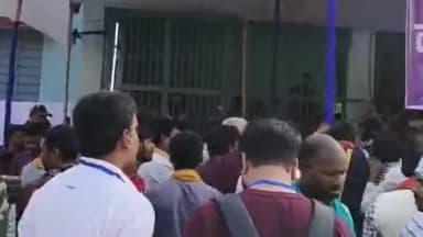 पीरपैंती: भागलपुर में विधानसभा चुनाव शांतिपूर्ण ढंग से कराने के लिए प्रशासन ने EVM डिस्पैच किया