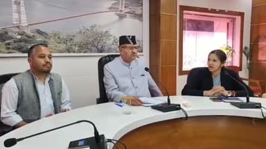 टिहरी: कैबिनेट मंत्री गणेश जोशी ने प्रेस वार्ता में सरकार की उपलब्धियां गिनाईं