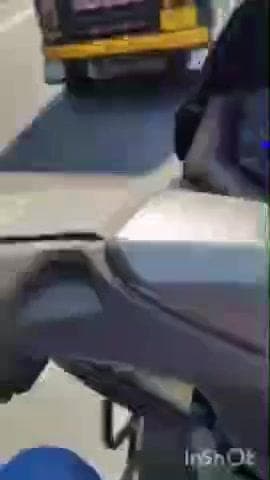 खालापूर: अल्पवयीन शाळकरी मुलीकडे रिक्षाचे स्टेअरींग, समाज माध्यमांवर व्हिडीओ व्हायरल