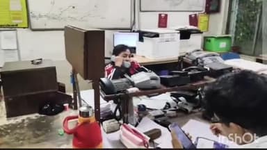 तोपचांची: गोमो में पीए कार्यालय में आसनसोल-गोमो ईएमयू को लेकर हंगामा, ट्रेन कई महीनों से चल रही है लेट