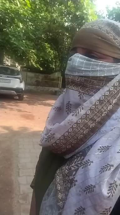 बाबा बागेश्वर का शिष्य बता कर महिला के साथ किया ग़लत काम महेन्द्र दुबे ने महिला पहुंची सिविल लाइन fir करवाने
#jaishriram #dhirendrakrishnashastri #bageshwardhamlive #latestnews