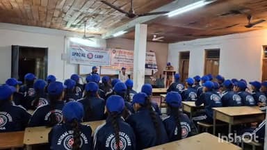 खुंडियां: राजकीय वरिष्ठ उच्च विद्यालय मझीन में कानून विद्यालय के अंतर्गत जागरूकता शिविर का आयोजन हुआ