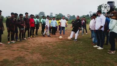 ବଡସାହି: ଖଡିଶୋଳ ପଞ୍ଚାୟତ ଅଧୀନ କଲୋନୀସାହିରେ ଆୟୋଜିତ ଫୁଟବଲ ଟୁର୍ନାମେଣ୍ଟର ପୁରସ୍କାର ବିତରଣ କାର୍ଯ୍ୟକ୍ରମରେ ସଦର ବିଧାୟକ ପ୍ରକାଶ ସୋରେନଙ୍କ ଯୋଗଦାନ