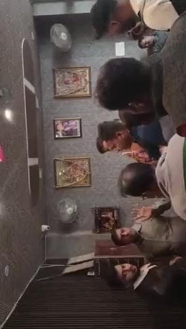 #मथुरा में वृन्दावन में होटल संचालक की दबंगई श्रद्धालु का होटल संचालक-कर्मचारियों ने श्रद्धालु का फोड़ा सर 🗣️