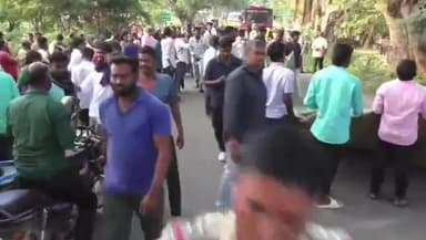 பர்கூர்: பர்கூர் அடுத்த பூசி நாயக்கனூர் கிராமத்தில் சாலையோர புளிய மரத்தில் மது போதையில் ஏறிய நபர் ரகளை