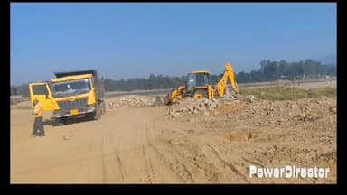 नादौन: व्यास नदी के नादौन किनारे अवैध खनन करते पकड़े गए जेसीबी और टिप्पर, अन्य जगहों पर ट्रैक्टर किया गया जब्त