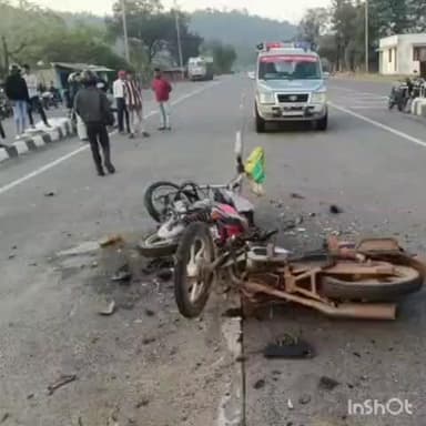 पोड़ी उपरोड़ा: लमना में दो बाइक की आमने-सामने टक्कर, लोड़ीबहरा निवासी व्यक्ति की मौत, दो लोग घायल