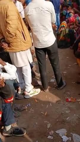 सिधौली कृभको कृषक सेवा केंद्र पर काफी भीड़ भार,#BHARAT DAP
