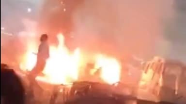 तमकुही राज: दिल्ली ब्लास्ट के बाद तमकुही बॉर्डर पर अलर्ट, रातभर पुलिस ने की सघन जांच, वाहनों की तलाशी, सायरनों की गूंज