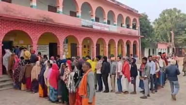 जहानाबाद: जिले की तीन विधानसभा सीटों के 1009 बूथों पर मतदान शुरू, 8 लाख से अधिक मतदाता 31 प्रत्याशियों का भाग्य तय करेंगे