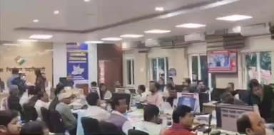 पटना ग्रामीण: पटना में बने कंट्रोल रूम से 122 विधानसभा सीटों के मतदान केंद्रों पर रखी जा रही है नज़र