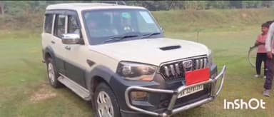 मधवापुर: हरलाखी विधानसभा से जदयू प्रत्याशी सुधांशु शेखर ने उतरा स्थित मतदान केंद्रों पर किया मतदान