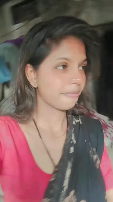 इस लडकी का नाम रेखा हे ये तीन दिन गायब हे अगर किसी को कहि पर दिखे या मिले तो इस नंबर पर कॉल करे 7296833895