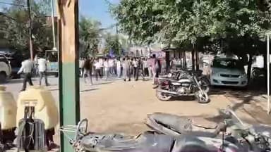 धीरेन्द्र के हिन्दू राष्ट्र यात्रा के विरोध में भीम आर्मी आजाद समाज पार्टी द्वारा indergarh में विरोध प्रदर्शन किया गय