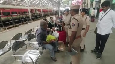 புரசைவாக்கம்: டெல்லி குண்டு வெடிப்பு எதிரொலி - ரயில் நிலையத்தில் பாதுகாப்பு தீவிரம்