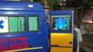 निवाड़ी: झांसी-खजुराहो हाईवे पर मुड़ारा गांव के पास सड़क दुर्घटना, दो घायल, एक की हालत गंभीर