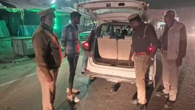 बिलग्राम: दिल्ली ब्लास्ट के बाद हरदोई में सतर्कता बढ़ी, माधौगंज और सांडी में पुलिस ने चेकिंग अभियान चलाया