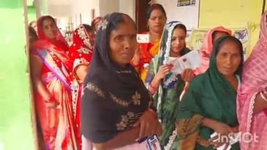 सोनभद्र बंशी सुर्यपुर: मखमिलपुर गांव के मतदाताओं में दिखा भारी उत्साह