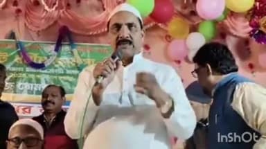 রতুয়া ২: মাদ্রাসার উন্নতিকল্পে গঙ্গা দেবী এলাকায় আয়োজিত জলসার মঞ্চে উপস্থিত বিধায়ক