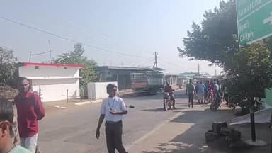 कवर्धा: बोड़ला के नेशनल हाइवे पर गोवंश के खून से लाल हुआ सड़क