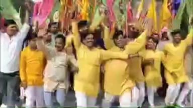 जसराना: जसराना नगर में निकाली गई खाटू श्याम की भव्य शोभायात्रा, श्रद्धालु ढोल नगाड़ों पर नाचते-गाते नजर आए