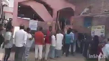 अरवल: अरवल विधानसभा के बूथ संख्या-189 मनेरी बीघा विद्यालय में मतदान कर्मी शिक्षक की मौत