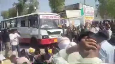 पीपलदा: राजकीय महाविद्यालय इटावा के छात्रों ने अपनी मांगों को लेकर कोटा-श्योपुर मार्ग पर लगाया जाम, आंदोलन पांचवे दिन भी जारी