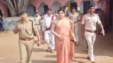 अरवल: जिला पदाधिकारी व पुलिस अधीक्षक ने मतदान केंद्रों का किया सतत निरीक्षण