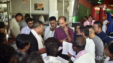 টিংখং: টিংখাং বিধায়ক কাৰ্যালয়ত বিভিন্ন দল সংগঠনৰ প্ৰতিনিধি সৈতে আলোচনাত মিলিত হয় মন্ত্ৰী বিমল বৰা