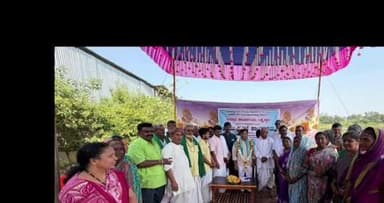 ಲಕ್ಷ್ಮೇಶ್ವರ: ಪಟ್ಟಣದಲ್ಲಿ ಕೆರೆ ಅಭಿವೃದ್ಧಿ ಕಾಮಗಾರಿಗೆ ಶಾಸಕ ಚಂದ್ರು ಲಮಾಣಿ ಭೂಮಿ ಪೂಜೆ