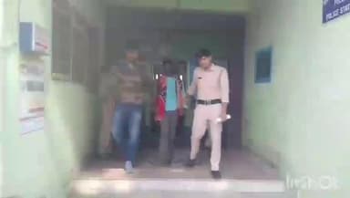 পোলবা-দাদপুর: বেআইনি চোলাই মদ বিক্রির অভিযোগে পোলবার জল ট্যাংক সংলগ্ন এলাকা থেকে এক ব্যক্তিকে গ্রেফতার করে আদালতে পাঠাল পুলিশ