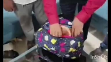 ठाणे: अजूनही माणुसकी जिवंत आहे,प्रमाणिक रिक्षाचालकाने रिक्षात विसरलेल्या बारा तोळे सोन्याची बॅग केली परत