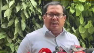 विखे पाटलांनी शेतकऱ्यांचा अपमान थांबवावा, नाहीतर शेतकरी "प्रसाद" देऊन न्याय देतील – काँग्रेस गटनेते विजय वडेट्टीवार