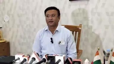 ಬಾಗಲಕೋಟೆ: ಸಕ್ಕರೆ ಕಾರ್ಖಾನೆಗಳನ್ನ ಆರಂಭಿಸಲು ಸಹಕರಿಸಿ ಎಂದು ಮಾಲೀಕರು ಮನವಿ ಮಾಡಿದ್ದಾರೆ, ನಗರದಲ್ಲಿ ಡಿಸಿ ಸಂಗಪ್ಪ