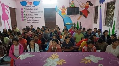 कलेक्टर श्रीमती Jayati Singh के निर्देशानुसार शासकीय #जनजातीय कन्या सीनियर छात्रावास #बडवानी में #स्वास्थ्य_विभाग की टीम...