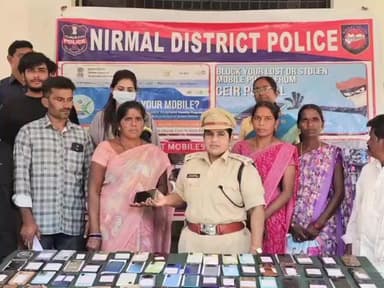 నిర్మల్: సీఈఐఆర్ పోర్టల్ ద్వారా పోగొట్టుకున్న, చోరికి గురైన 71 మొబైల్ ఫోన్లను బాధితులకు అందజేసిన ఎస్పీ జానకి షర్మిల