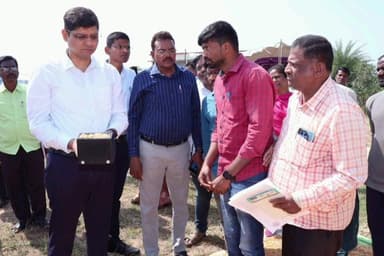 తాడ్వాయి: తాడ్వాయిలో మక్క కొనుగోలు కేంద్రం, కృష్ణాజివాడి లో వరి కొనుగోలు కేంద్రాలను పరిశీలించిన : జిల్లా కలెక్టర్ ఆశిష్ సాంగ్వాన్