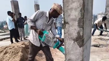 గుంటూరు: అనధికార కట్టడాలపై ఉక్కుపాదం: నగర కమిషనర్ పులి శ్రీనివాసులు