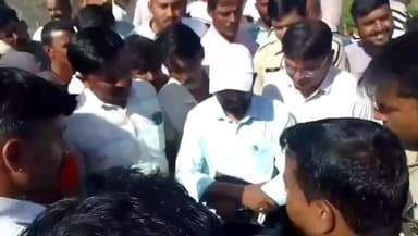 सुवासरा: रुणीजा विद्युत ग्रिड पर किसानों का प्रदर्शन, मौके पर पहुंचे अधिकारी, दिया आश्वासन