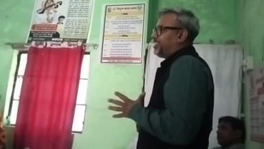 मछलीशहर: बरसठी के ब्लॉक संसाधन केंद्र पर जिला समन्वयक विशाल उपाध्याय निरीक्षण के लिए पहुंचे