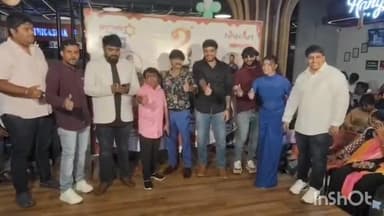 గుంటూరు: గుంటూరు నగరంలోని ఓ మాల్ లో జబర్దస్త్ నటులు సందడి