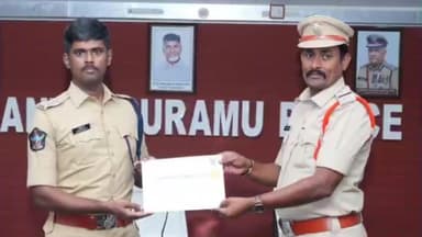 రాయదుర్గం: పెండింగ్ కేసుల పరిష్కారం లో ఉత్తమ సేవలందించిన రాయదుర్గం సిఐ లు జయనాయక్, వెంకటరమణ లను అభినందించిన జిల్లా ఎస్పి జగదీష్