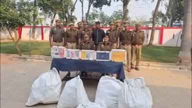 खुर्जा: फिल्पकार्ट का सामान ट्रक से चोरी करने वाला 1 शातिर चोर गिरफ्तार, कब्जे से 14,35,650 रुपये का सामान बरामद