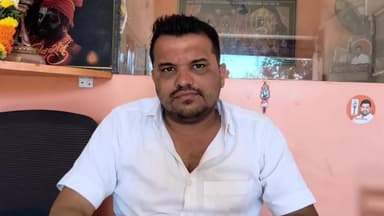 कुडाळ: कुडाळ नगरपंचायत माझी उपनगराध्यक्ष विद्यमान नगरसेवक मंदार शिरसाठ यांनी कचरा प्रकल्पाबाबत केला खुलासा